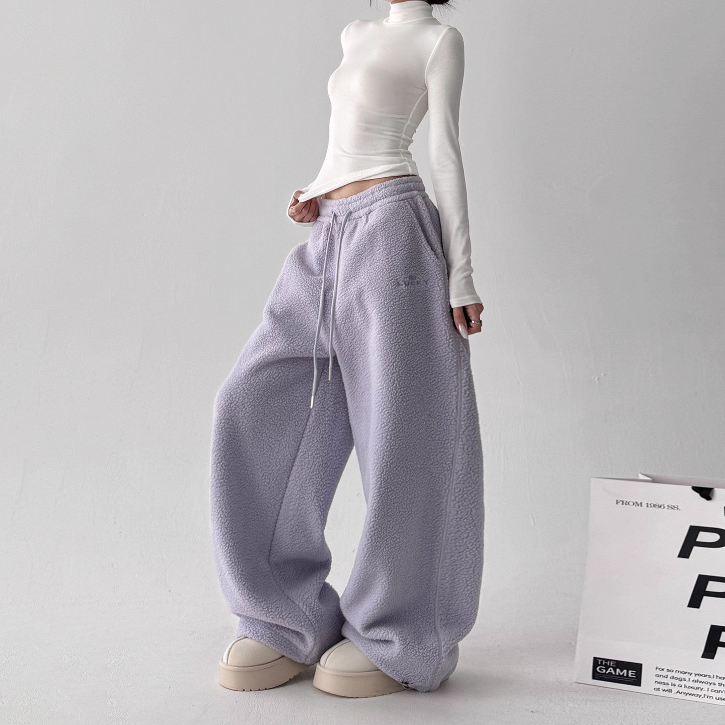 Elma Fleece Pants – detail view