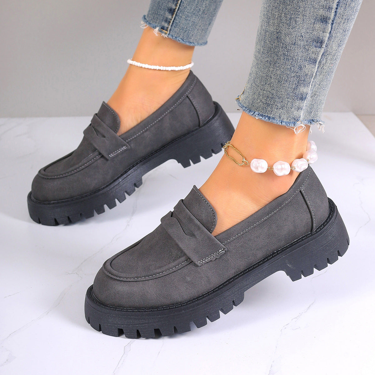 Helga Platform Sneakers in Black – product view