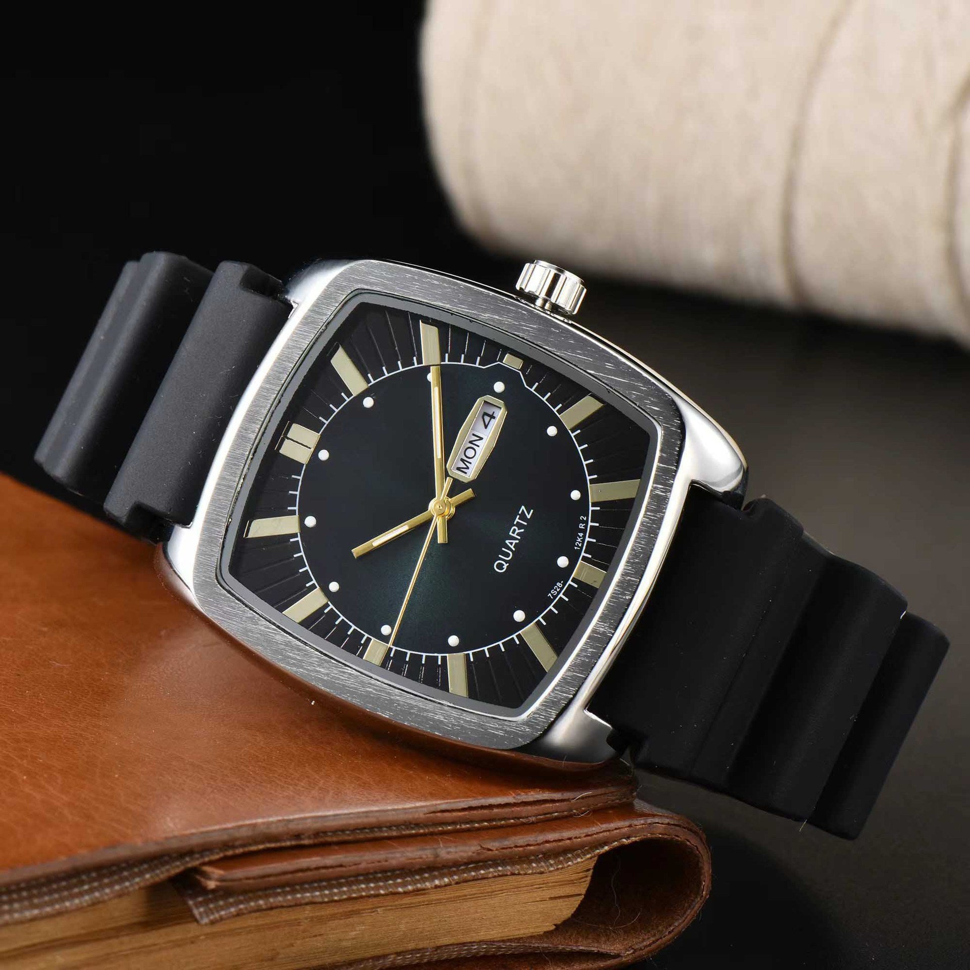 Warner Quartz Watch