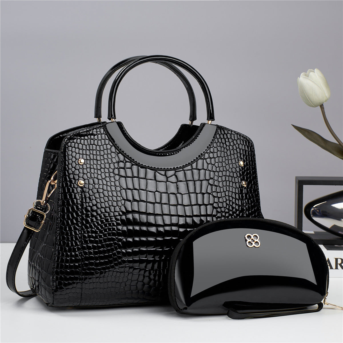 Rosa Croc Handbag in Black – product view