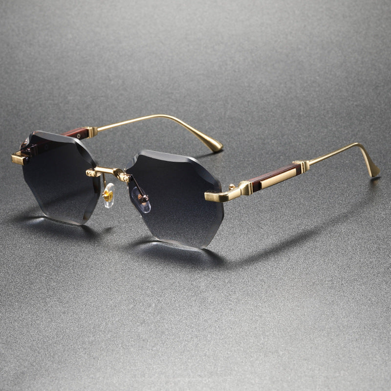 Stark Sunglasses in Gold – product view