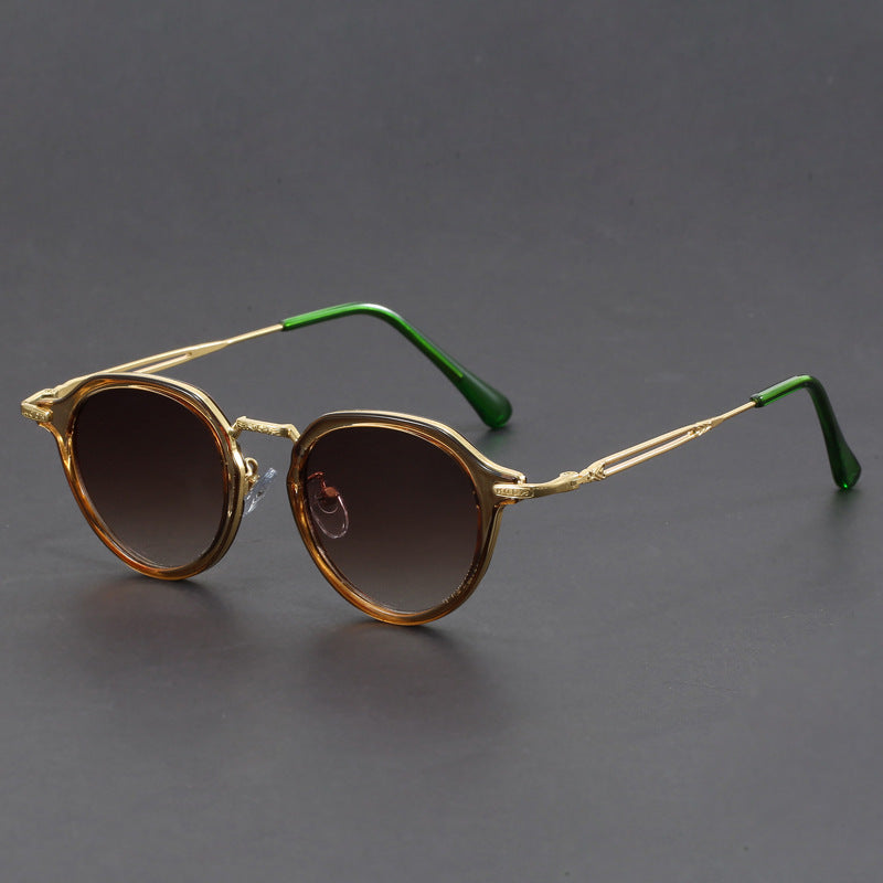 Lennox Round Sunglasses in Brown