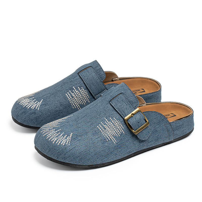 Clark Sandals in Blue – front view