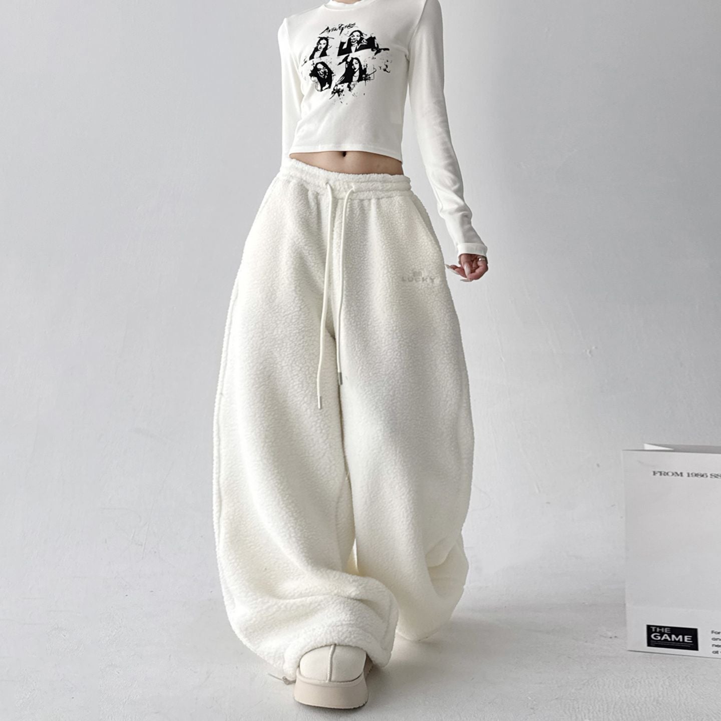 Elma Fleece Pants in Cream – product view