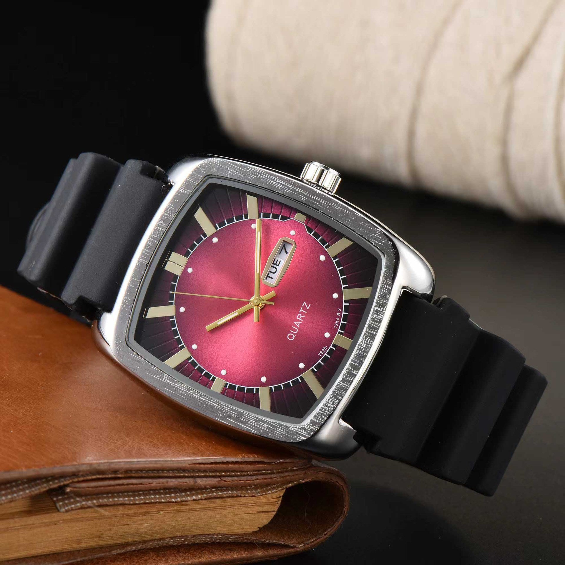 Warner Quartz Watch